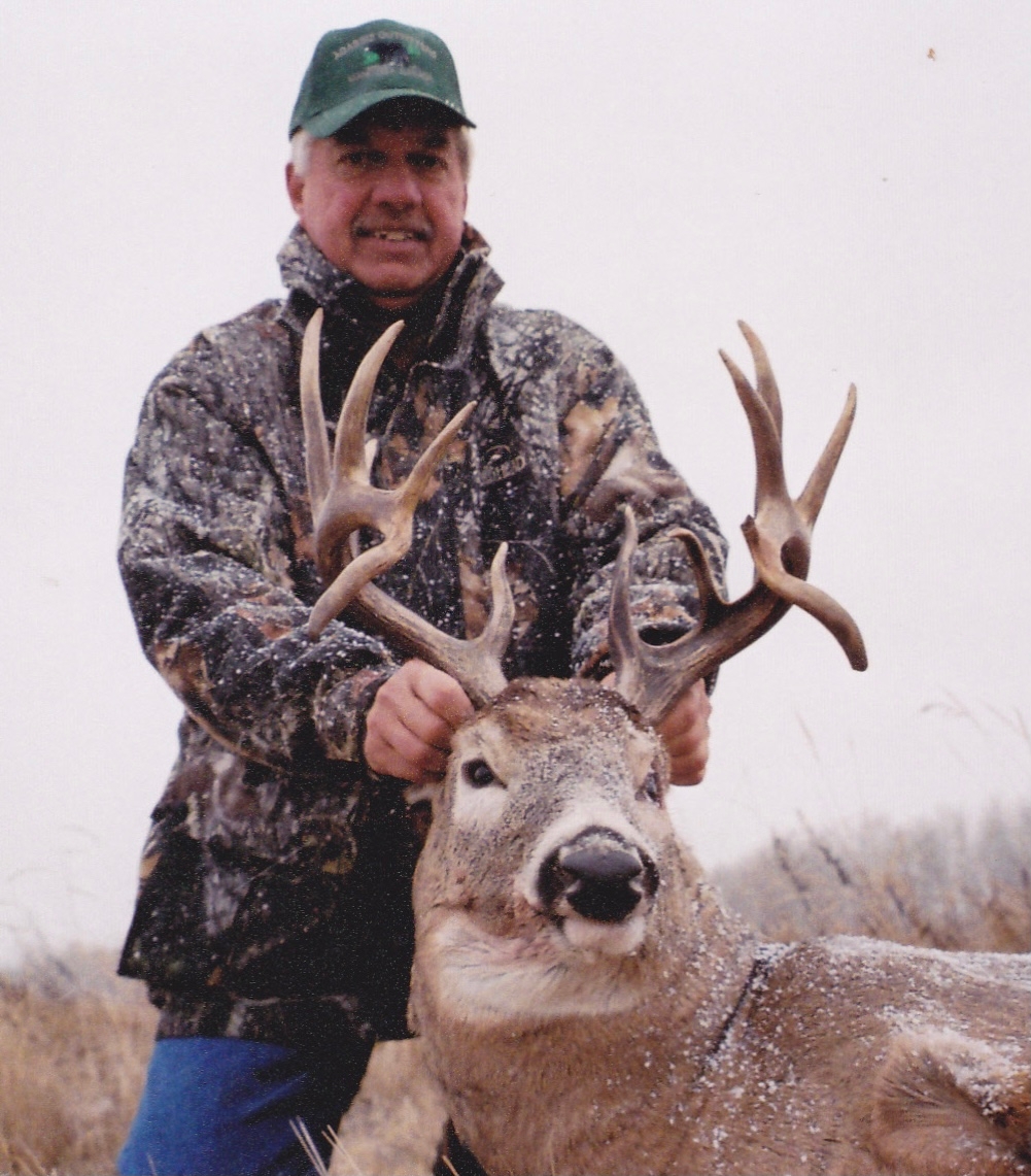 Manitoba Whitetail Deer Hunts