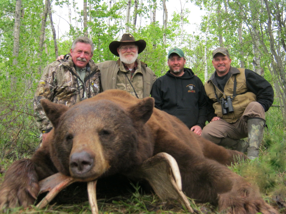 Guided Spring Bear Hunts Manitoba