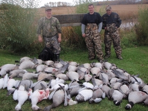 2010_waterfowl_hunting_20110125_1209055689.jpg