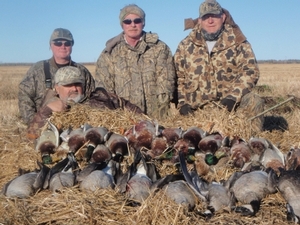 2010_waterfowl_hunting_20110125_1525027160.jpg