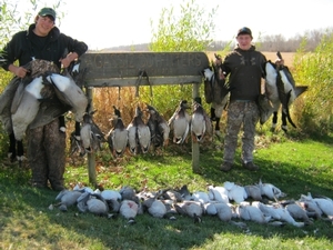 2010_waterfowl_hunting_20110126_1872675382.jpg