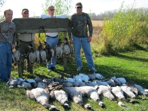 2010_waterfowl_hunting_20110126_2093087292.jpg