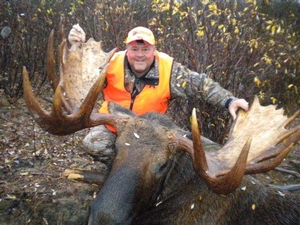 Dave-VanDeHey-Manitoba-Moose-2016.jpg