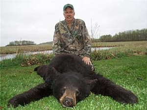 bear_hunting_20100212_16198639511.jpg