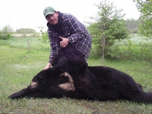 bear_hunting_20100711_10417219091.jpg