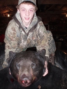 bear_hunting_20100711_11422405631.jpg