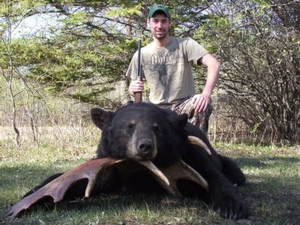 bear_hunting_20100711_14750619401.jpg