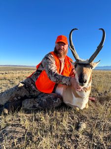 Chad%20Fulfer%20Rifle%20Pronghorn.jpg