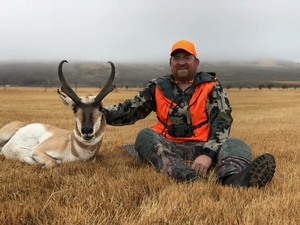 Jason%20Landon%20Rifle%20Pronghorn.jpg