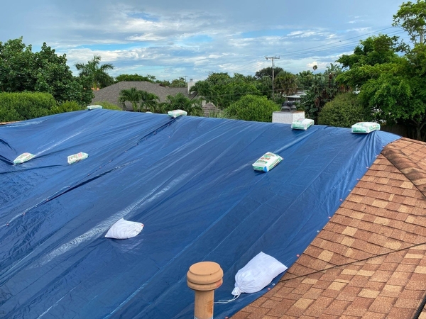 Should You Repair or Replace Your Roof?  A Roof Repair Guide to Florida Home Owners.