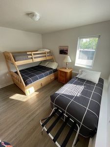 Lodge%20-%20Bedroom.jpg