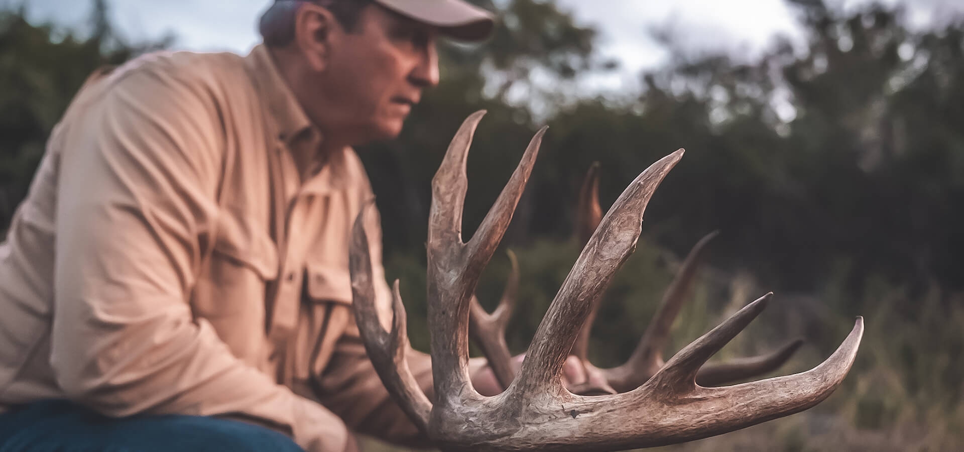 WHITETAIL HUNTING