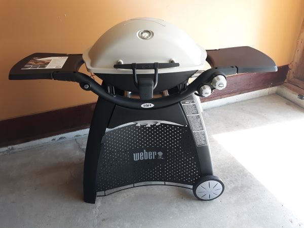 Weber%20grill%20Curtis.jpg