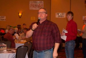 Auctioneer%20Dave%20Thompson%201.JPG