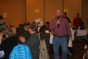 Auctioneer%20Steve%20Moline.jpg