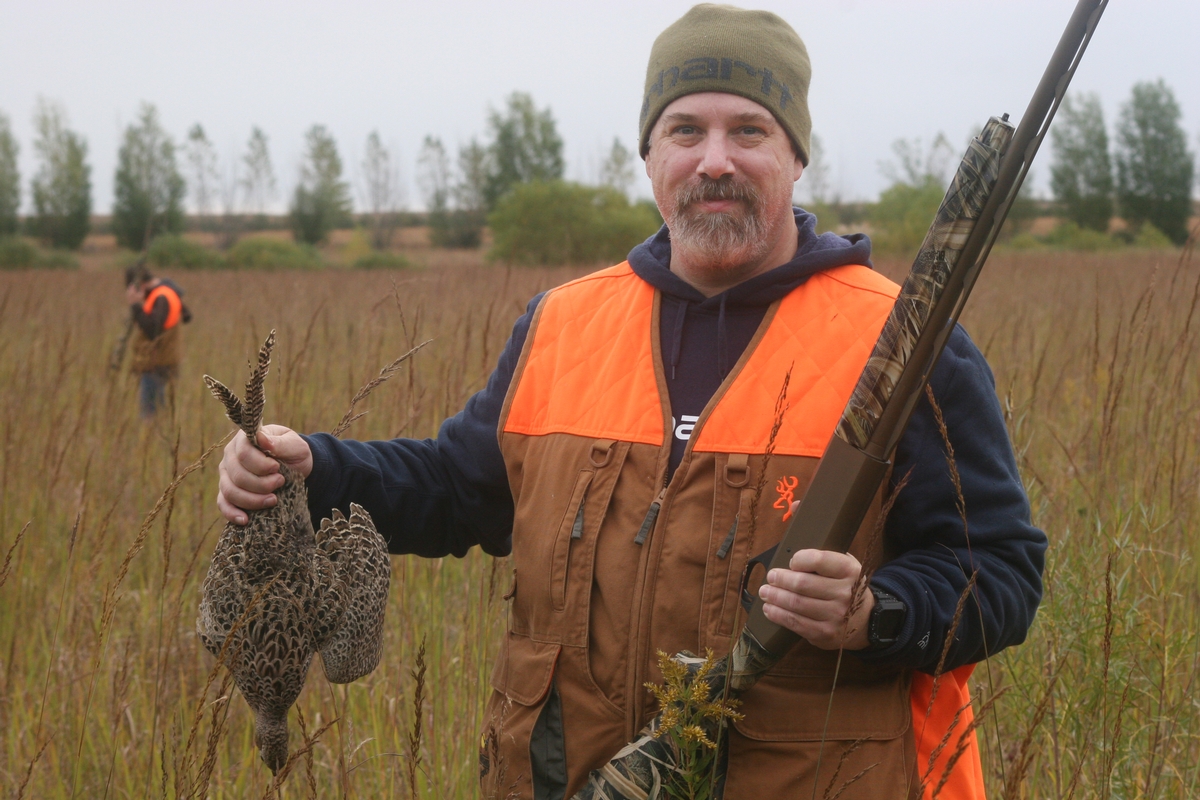 Group%205%20Field%20Jr.%20w%20bird%202.jpg