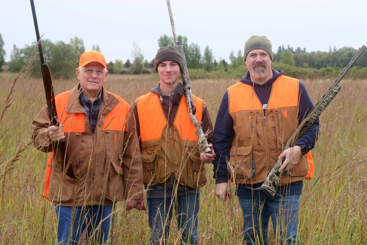 Group%205%20Field%20group%20pose%20SR.%20Jr.%20GS%202.jpg