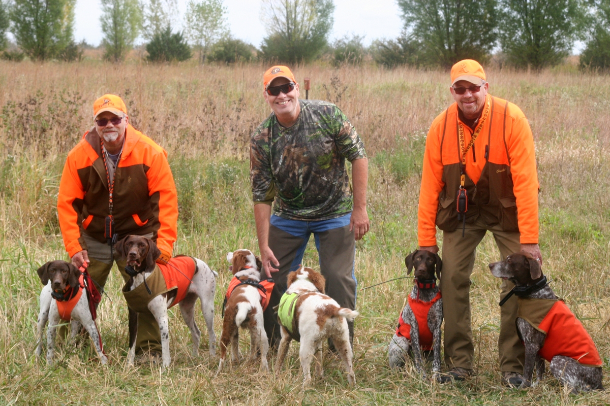 Group%206%20Field%20w%20dogs%203.jpg