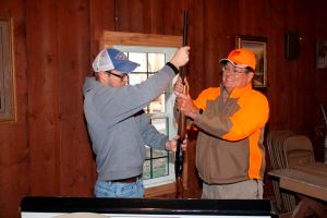 Set%20Up%205%20Jamie%20Mike%20ut%20together%20Gun.JPG