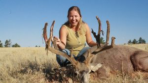 Bethany-w-mule-deer-scaled-e1686074096807.jpg