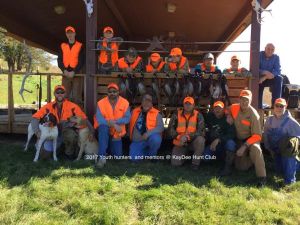 2017%20youth%20hunters%20and%20mentors%202.jpg